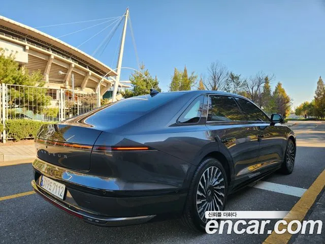 Hyundai Grandeur GN7 — Фото автомобиля 2