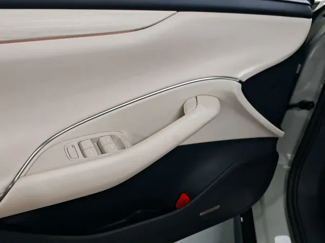 Xiaomi SU7 — Фото автомобиля 13