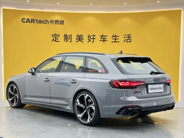 Audi RS 4 — Фото автомобиля 6