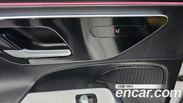 Mercedes-Benz E-Class — Фото автомобиля 19