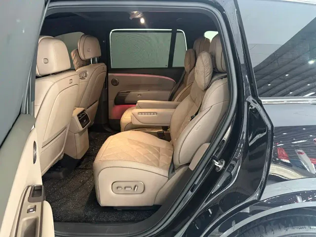 Li Auto L9 — Фото автомобиля 15