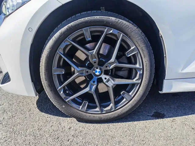 BMW 3 Series — Фото автомобиля 4