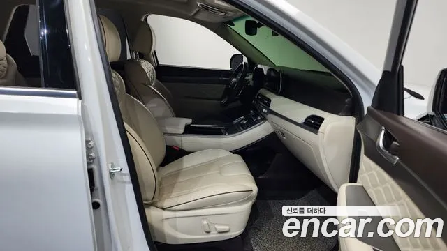 Hyundai Palisade Palisade Дизель 2.2 2WD — Фото автомобиля 11