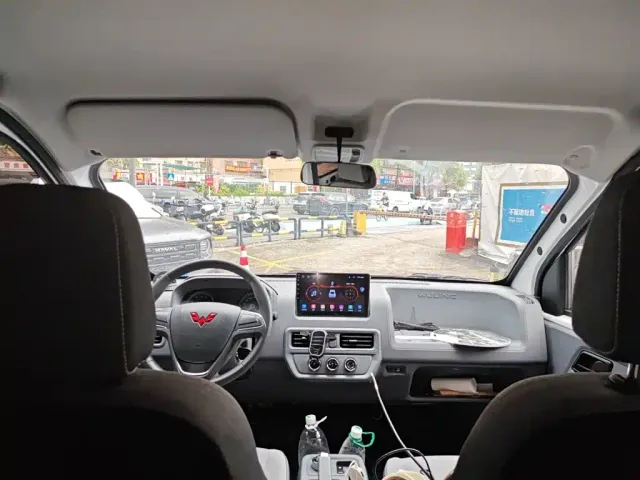 Wuling Yangguang — Фото автомобиля 8