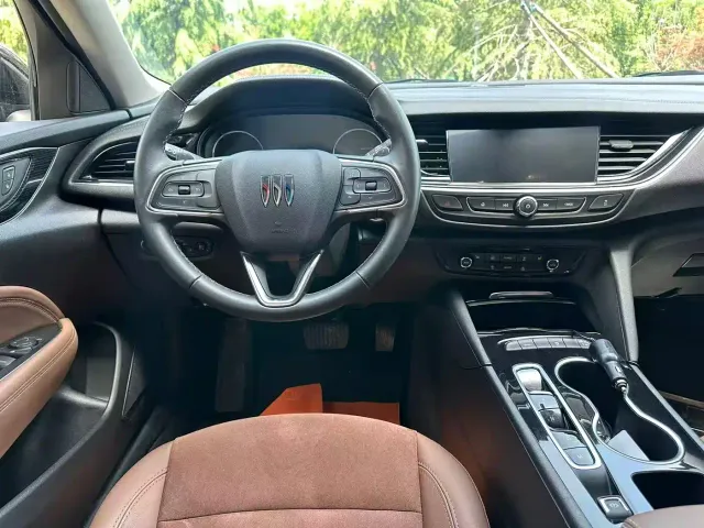 Buick Regal — Фото автомобиля 4