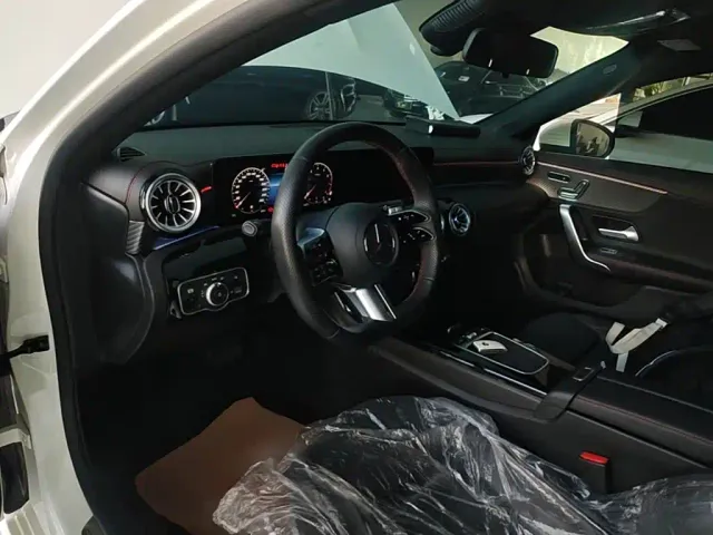 Mercedes-Benz A-Class — Фото автомобиля 9
