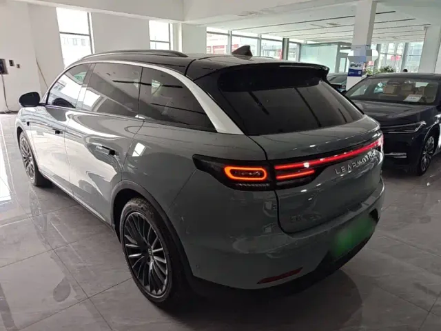 Leapmotor C11 — Фото автомобиля 4