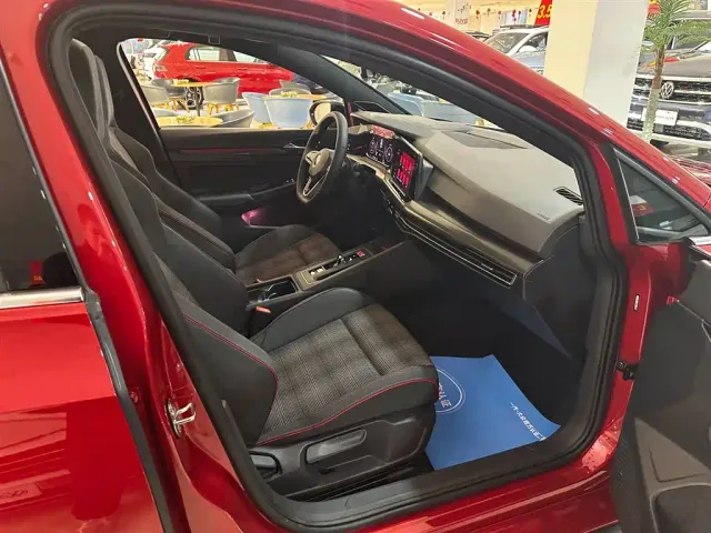 Volkswagen Golf GTI — Фото автомобиля 29