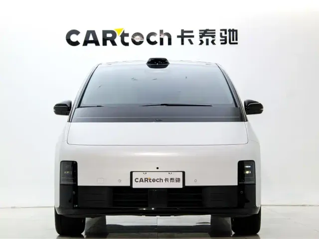 Li Auto MEGA — Фото автомобиля 3