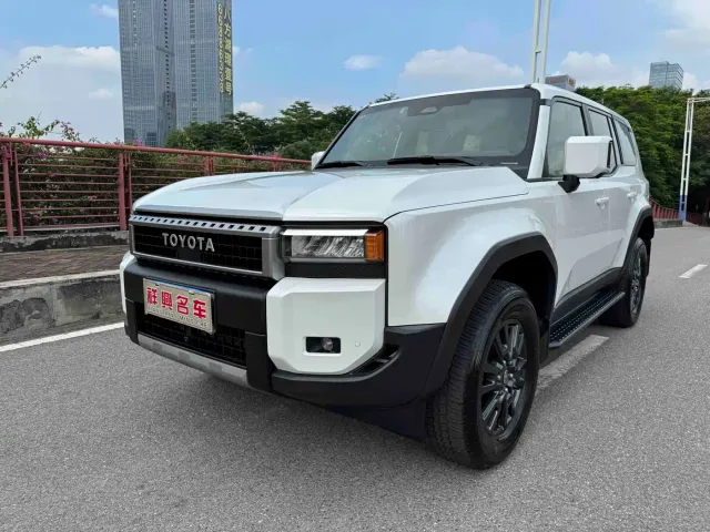 Фотография автомобиля — Toyota Prado