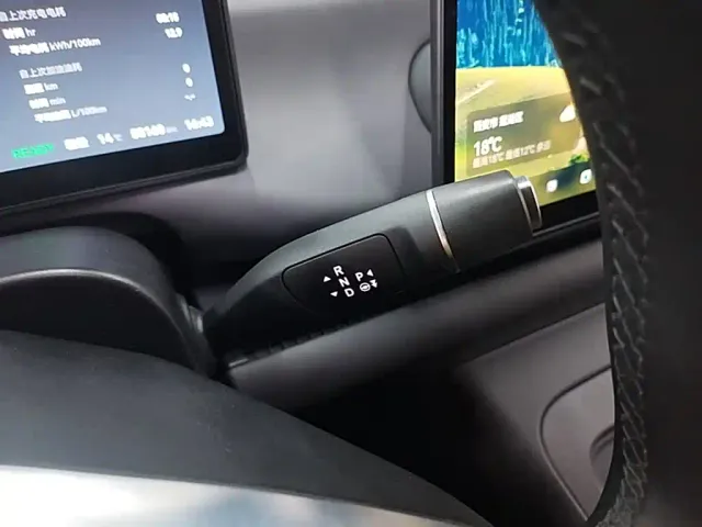 Leapmotor C10 — Фото автомобиля 18