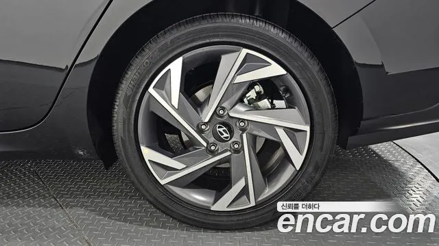 Hyundai Avante CN7 — Фото автомобиля 6