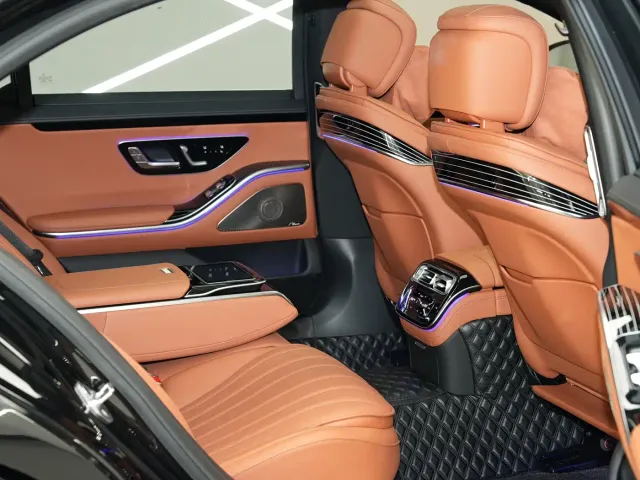 Mercedes-Benz S-Class — Фото автомобиля 14