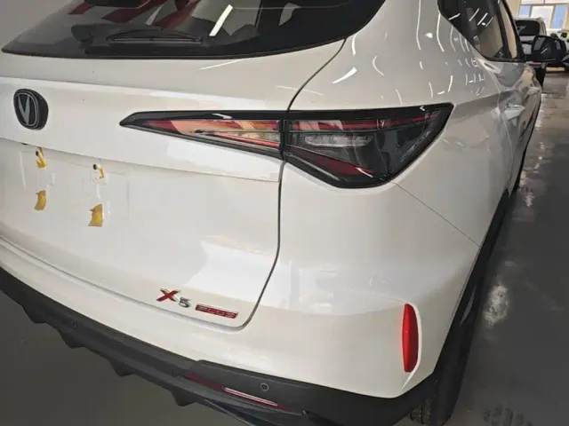 Changan X5 Plus — Фото автомобиля 7