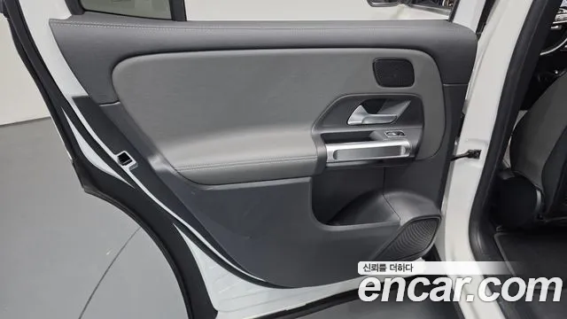 Mercedes-Benz EQB X243 — Фото автомобиля 14