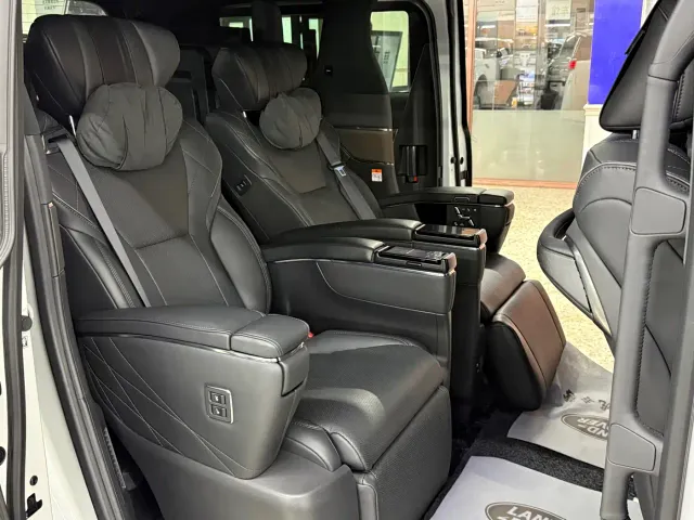Toyota Alphard — Фото автомобиля 7