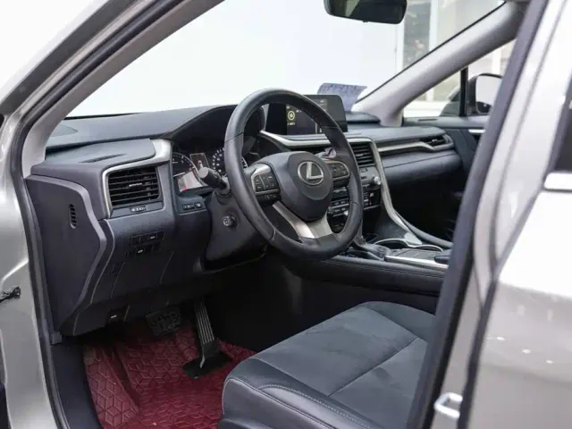 Lexus RX — Фото автомобиля 6