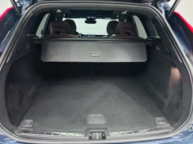 Volvo XC60 — Фото автомобиля 17