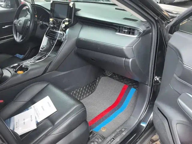 Toyota Harrier — Фото автомобиля 8