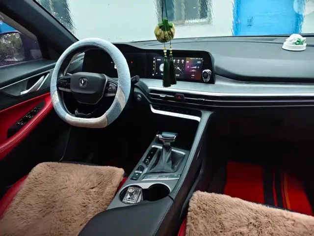 Changan CS35 Plus — Фото автомобиля 6