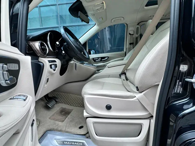 Mercedes-Benz V-Class — Фото автомобиля 11