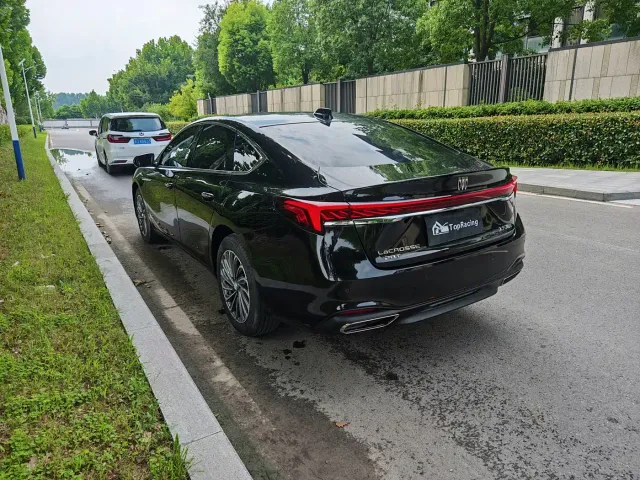 Buick LaCrosse — Фото автомобиля 6