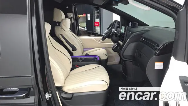 Hyundai Staria Staria — Фото автомобиля 11