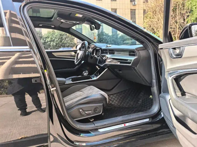 Audi A6L — Фото автомобиля 15