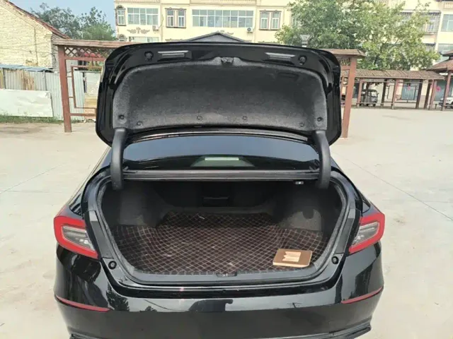 Honda Accord — Фото автомобиля 18