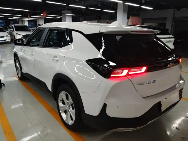Chevrolet Menlo — Фото автомобиля 4