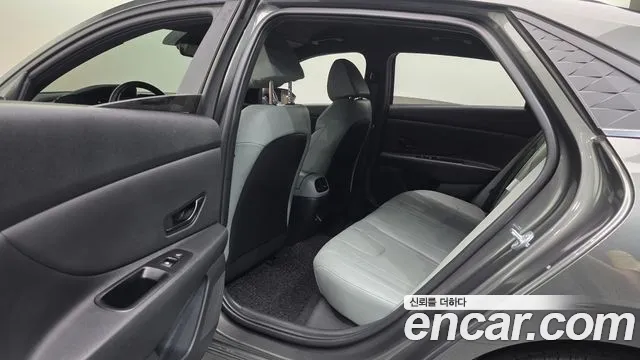 Hyundai AVANTE Новый Avante (CN7) — Фото автомобиля 16