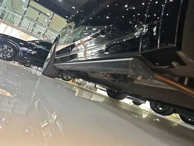 Li Auto L9 — Фото автомобиля 18