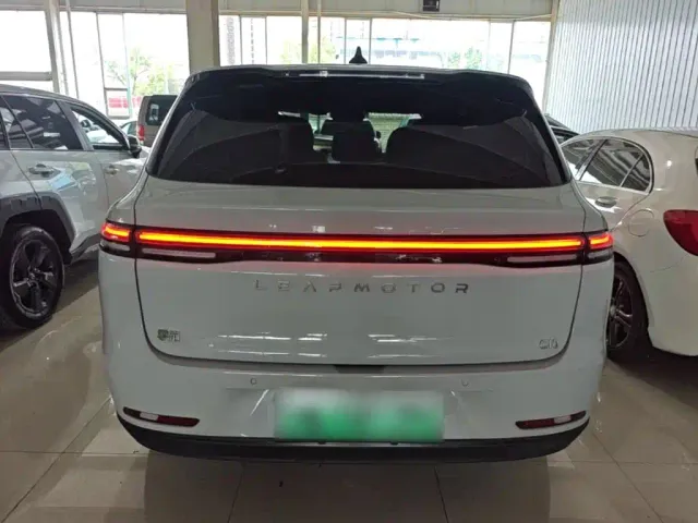 Leapmotor Leapmotor C10 2024 210 Smart Edition — Фото автомобиля 5