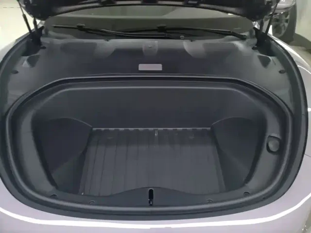 Xiaomi SU7 — Фото автомобиля 22