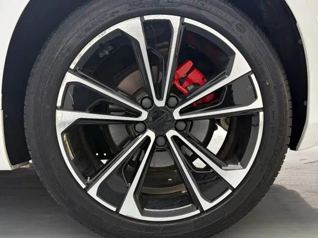 Geely Xingrui — Фото автомобиля 7