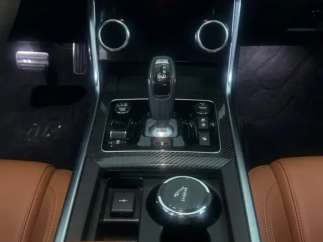 Jaguar XEL — Фото автомобиля 6