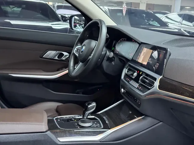 BMW 3 Series — Фото автомобиля 16