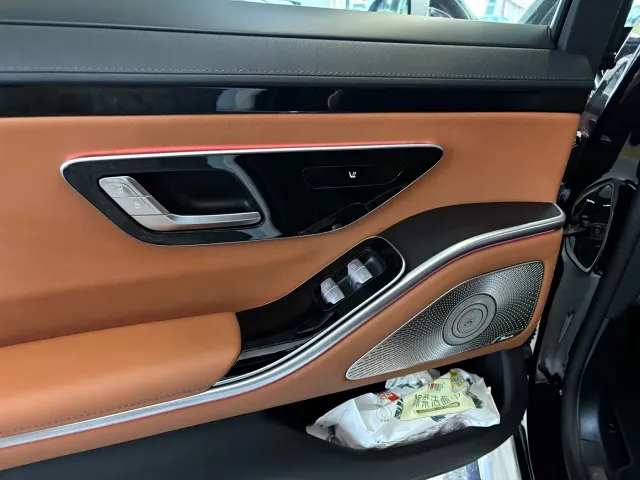 Mercedes-Benz S-Class — Фото автомобиля 12
