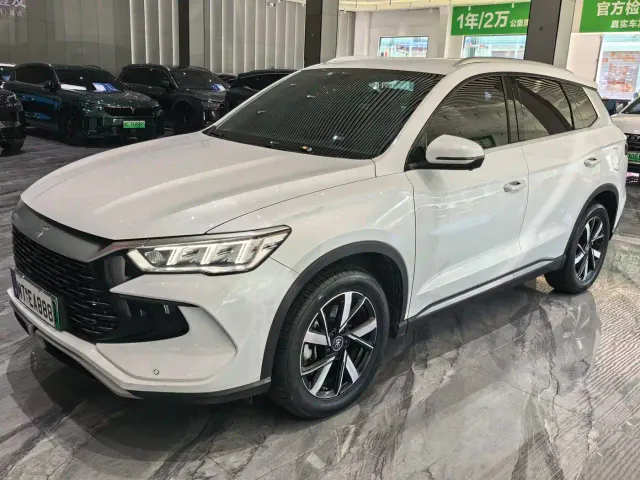 Фотография автомобиля — BYD Song Pro