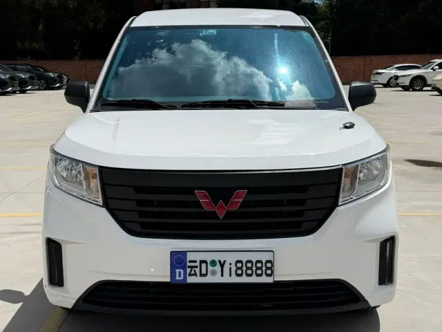 Wuling Zhengcheng — Фото автомобиля 2
