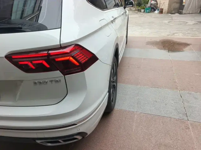 Volkswagen Tiguan L — Фото автомобиля 7
