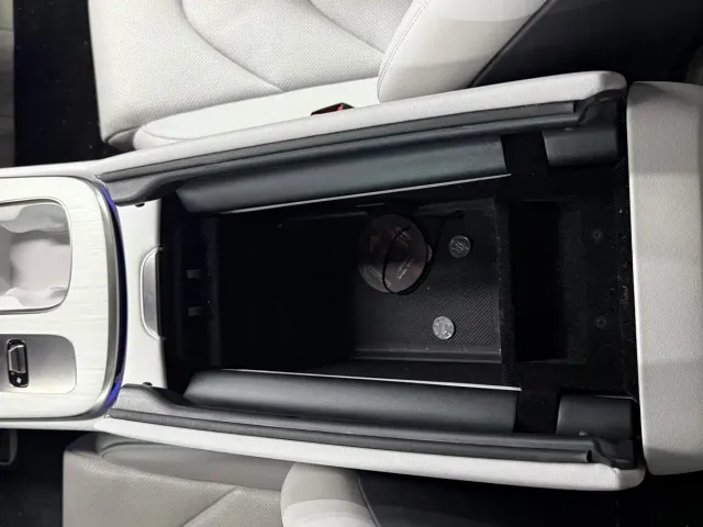 Xiaomi SU7 — Фото автомобиля 13