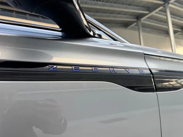 Lincoln Z — Фото автомобиля 9