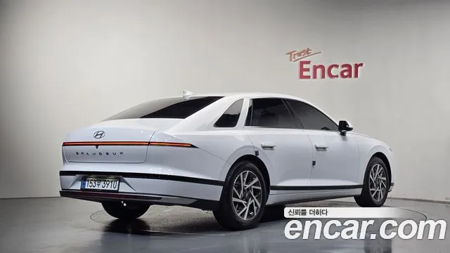 Hyundai Grandeur GN7 — Фото автомобиля 2