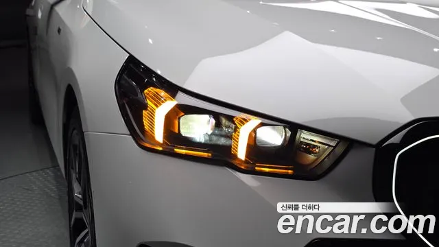 BMW 5 Series G60 — Фото автомобиля 21