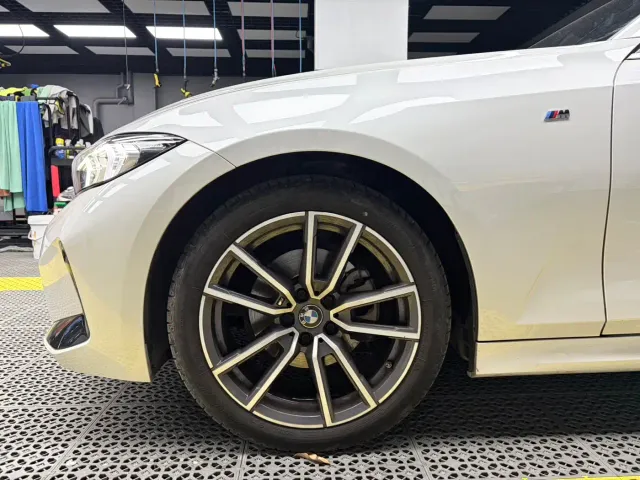 BMW 3 Series — Фото автомобиля 8