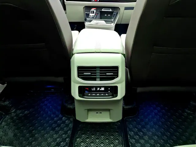 Volkswagen Talagon — Фото автомобиля 12