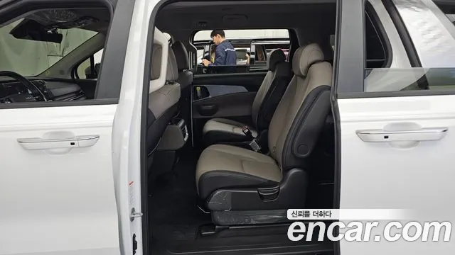 Kia Carnival 4th Gen — Фото автомобиля 18