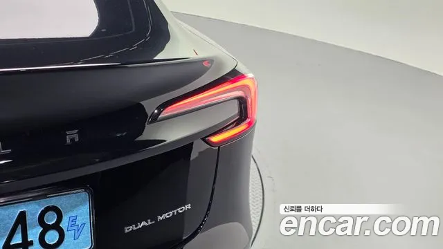 Tesla Model 3 — Фото автомобиля 7