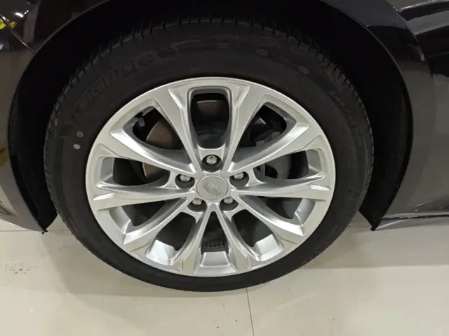 Cadillac CT5 — Фото автомобиля 24